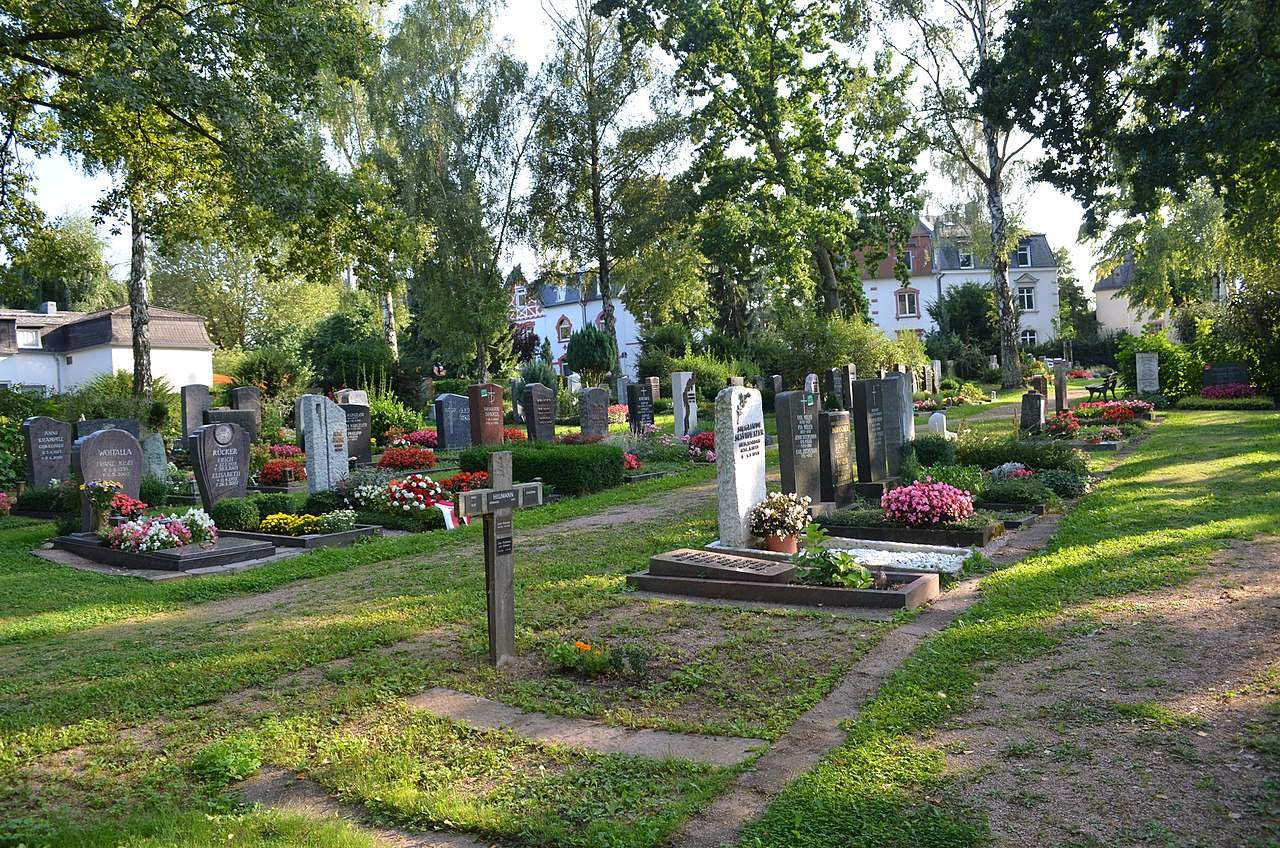 Friedhof Eschersheim Pietät Schüler